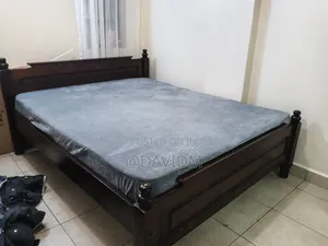 Mahogany 5×6 Bed With Mattress