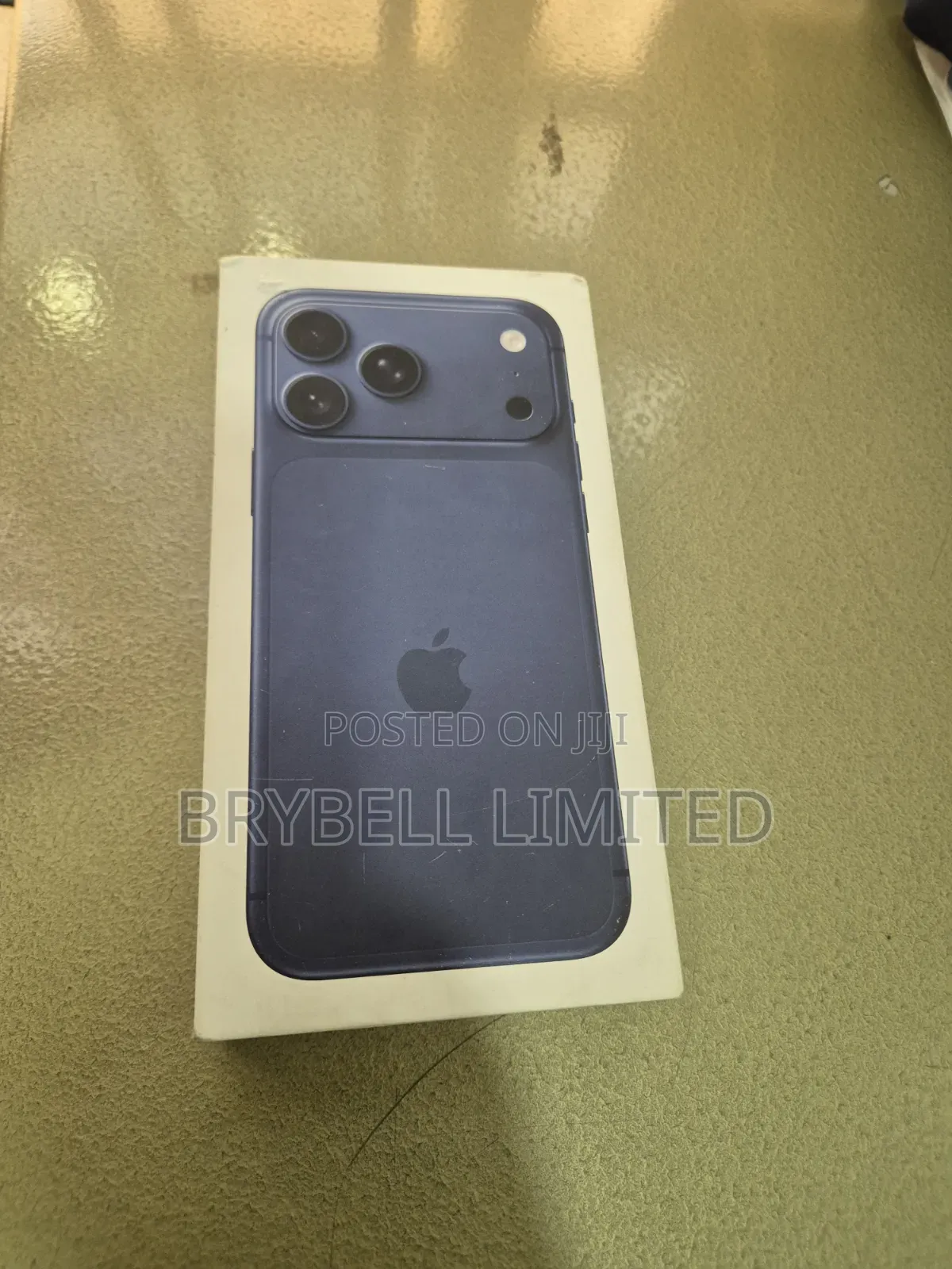 New Apple iPhone 17 Pro Max 256 GB Blue