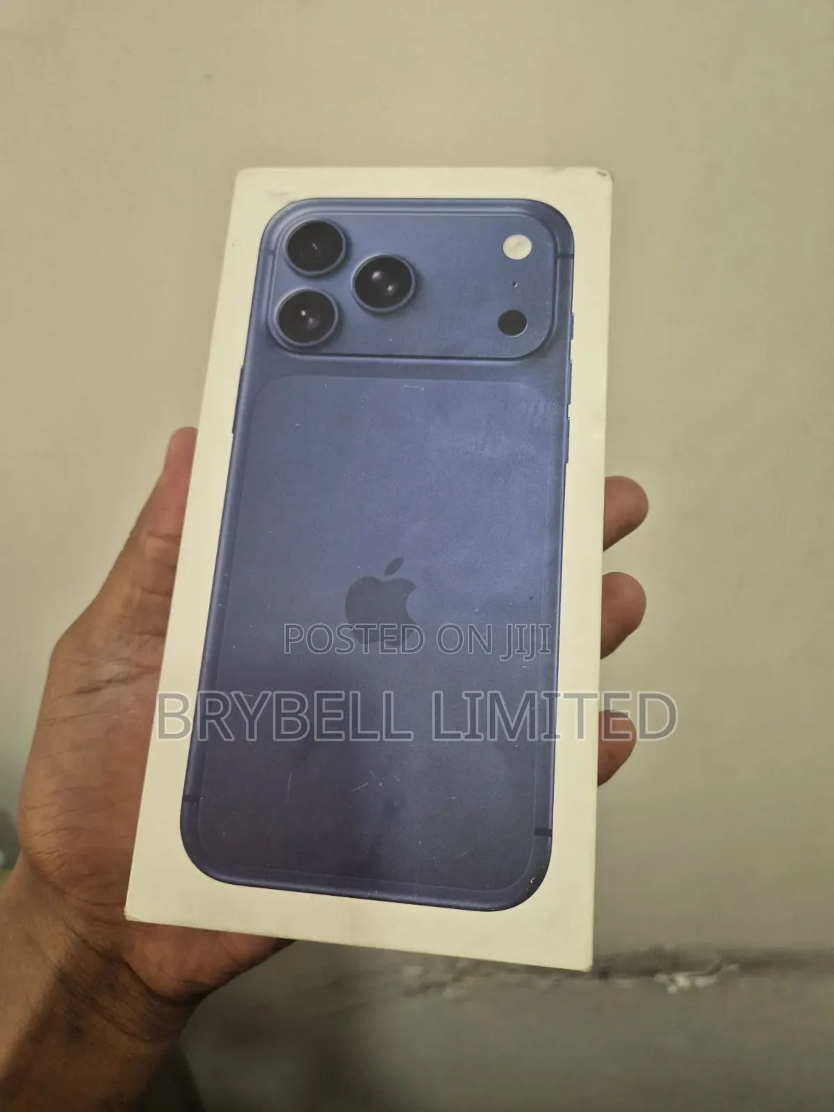 New Apple iPhone 17 Pro Max 256 GB Blue