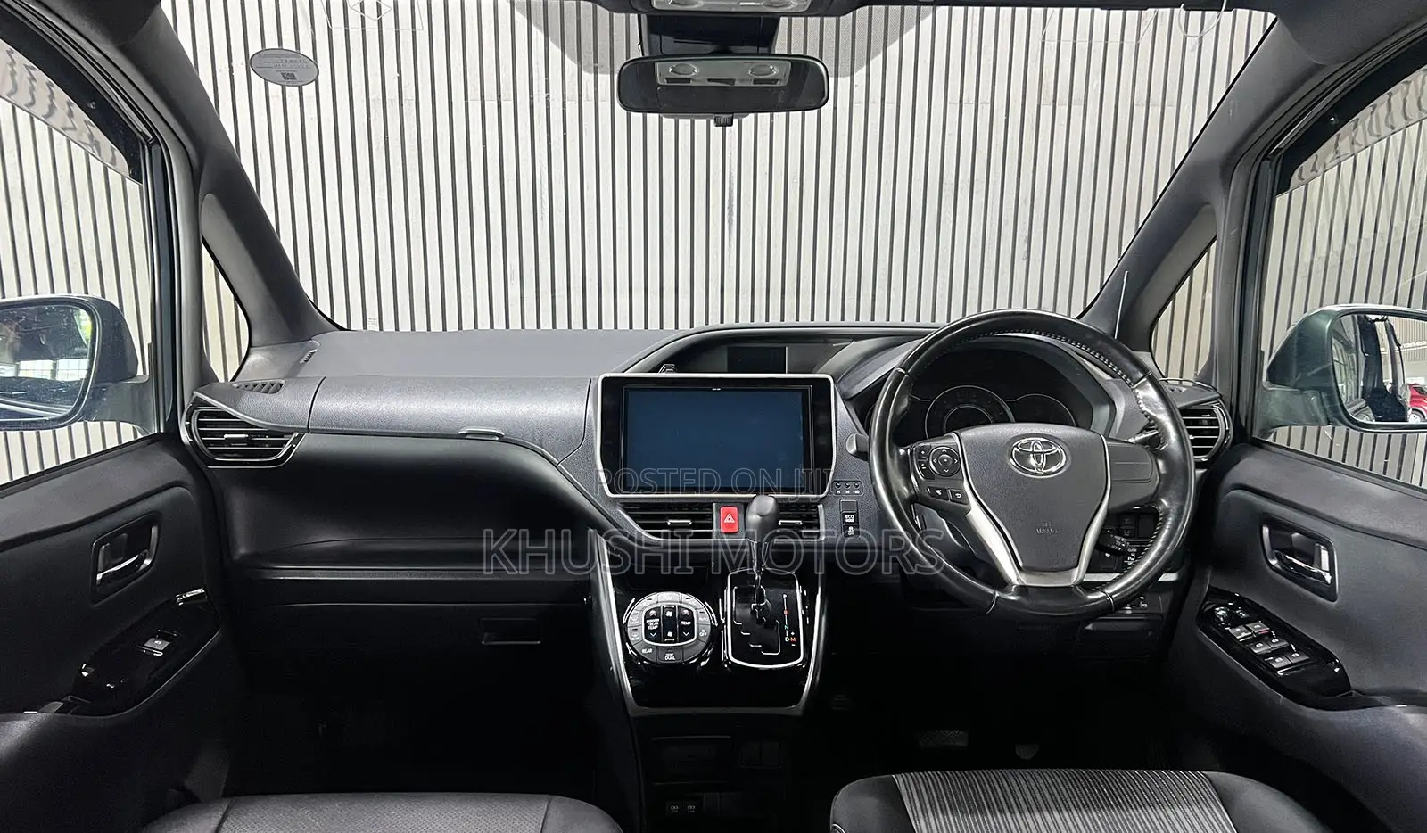 Toyota Voxy 2019 Blue