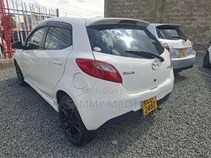 Mazda Demio 2012