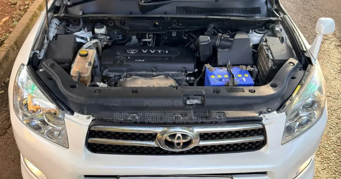 Toyota RAV4 4x4 2009 White