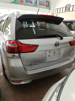 Toyota Corolla Fielder 1.5 Hybrid FWD 2020 Silver