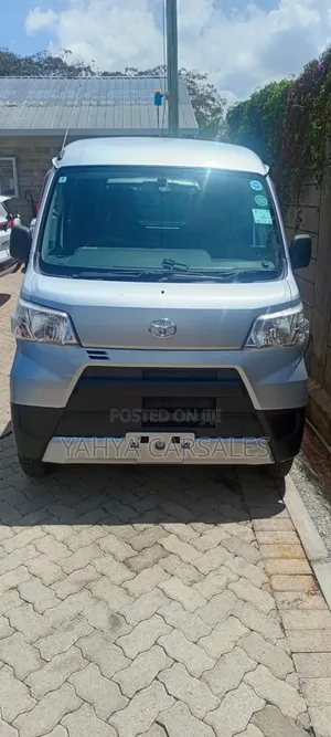 Toyota Pixis 2019 Silver