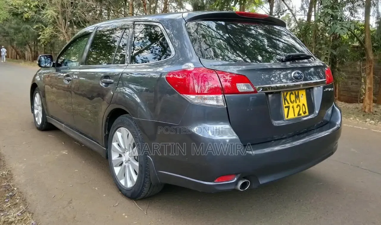 Subaru Legacy 2010 Gray