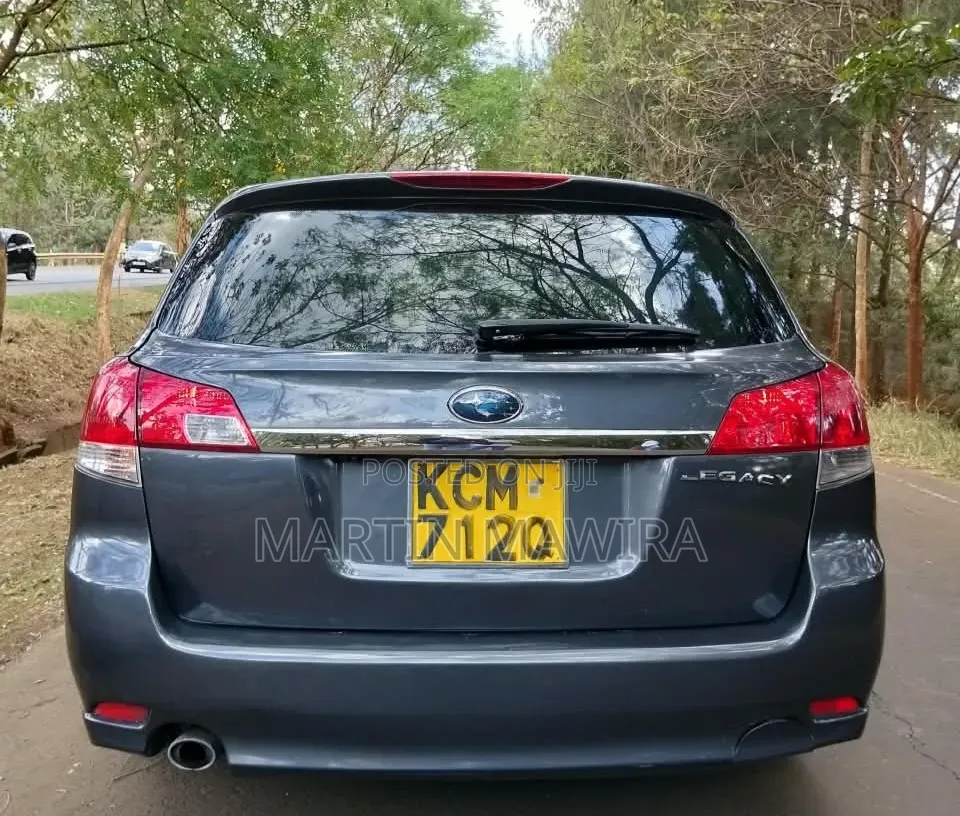 Subaru Legacy 2010 Gray