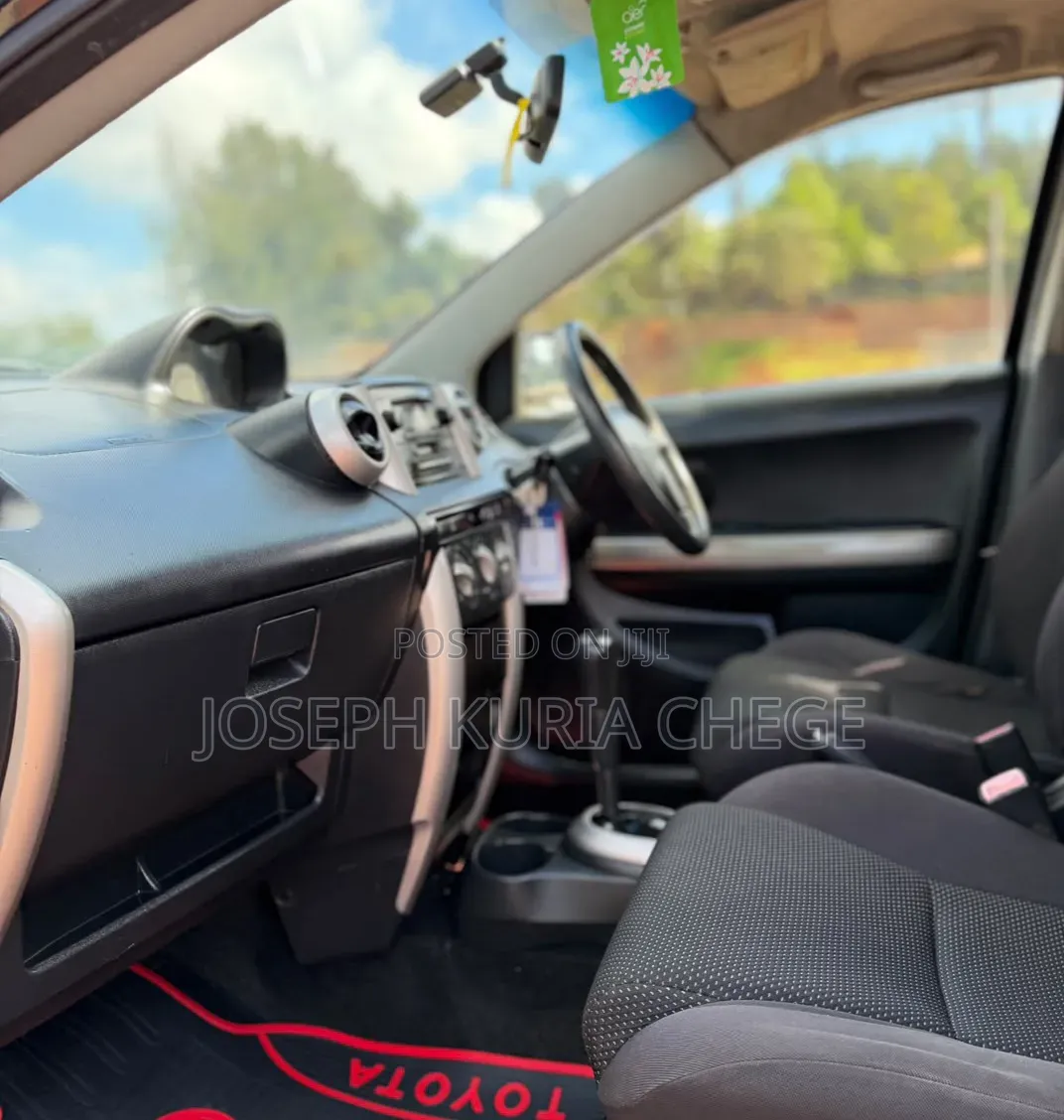 Toyota IST 2006 Black
