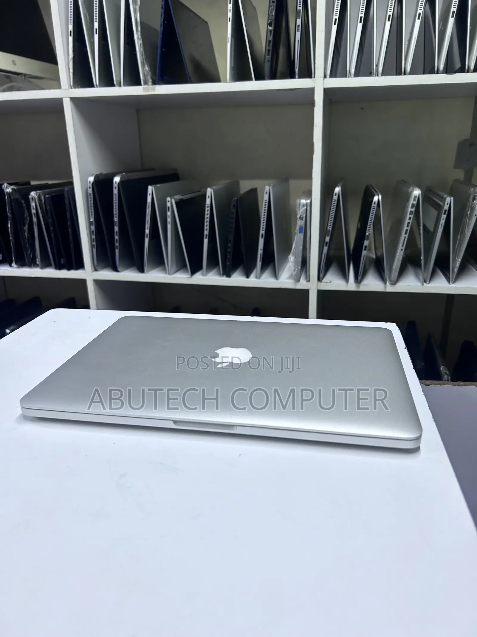 Laptop Apple MacBook Pro 2015 8GB Intel Core i5 SSD 256GB