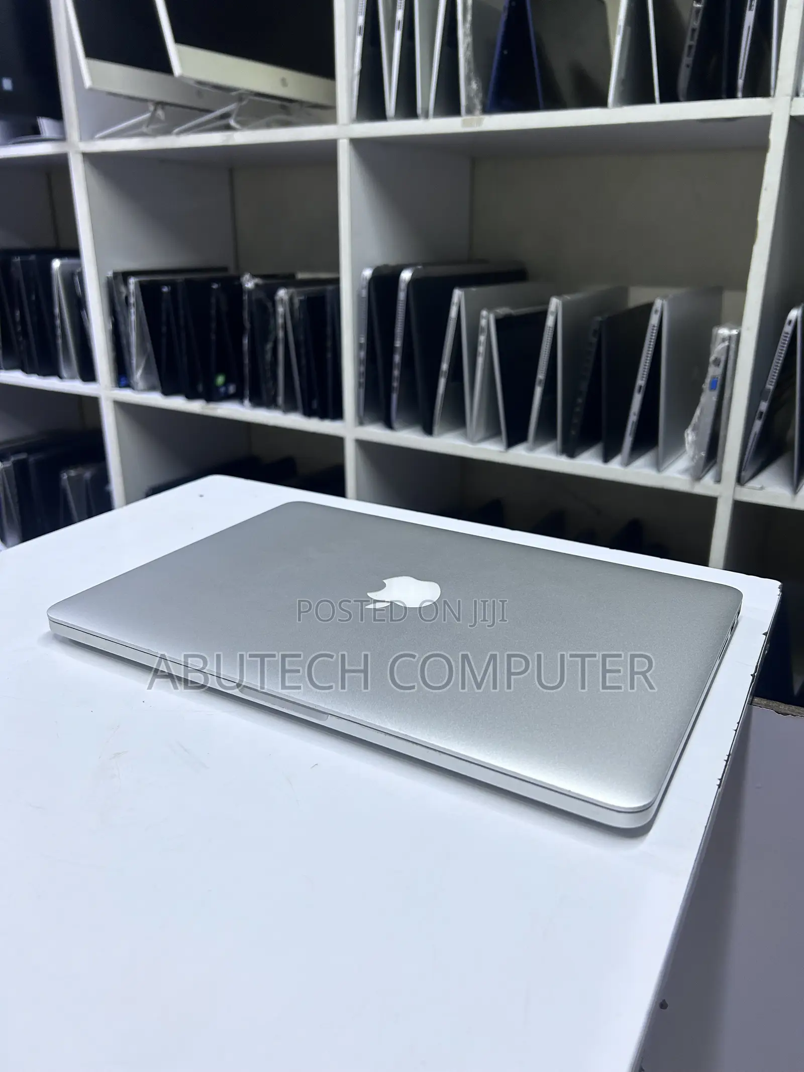 Laptop Apple MacBook Pro 2015 8GB Intel Core i5 SSD 256GB