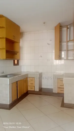 2bdrm Block of Flats in Fire Station, Bondeni for rent