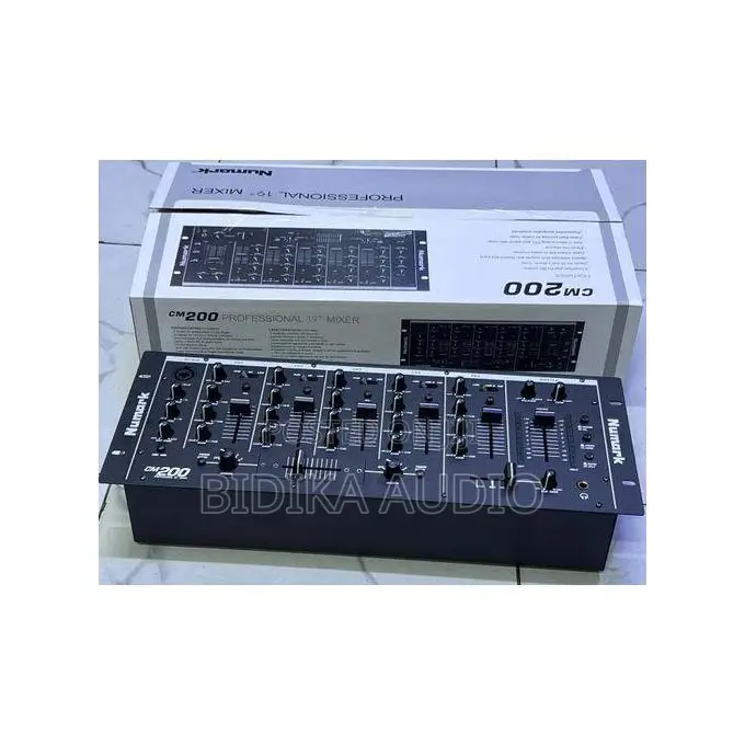 Numark Cm 200 DJ Mixer