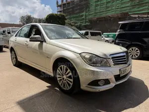 Mercedes-Benz C200 2011 White