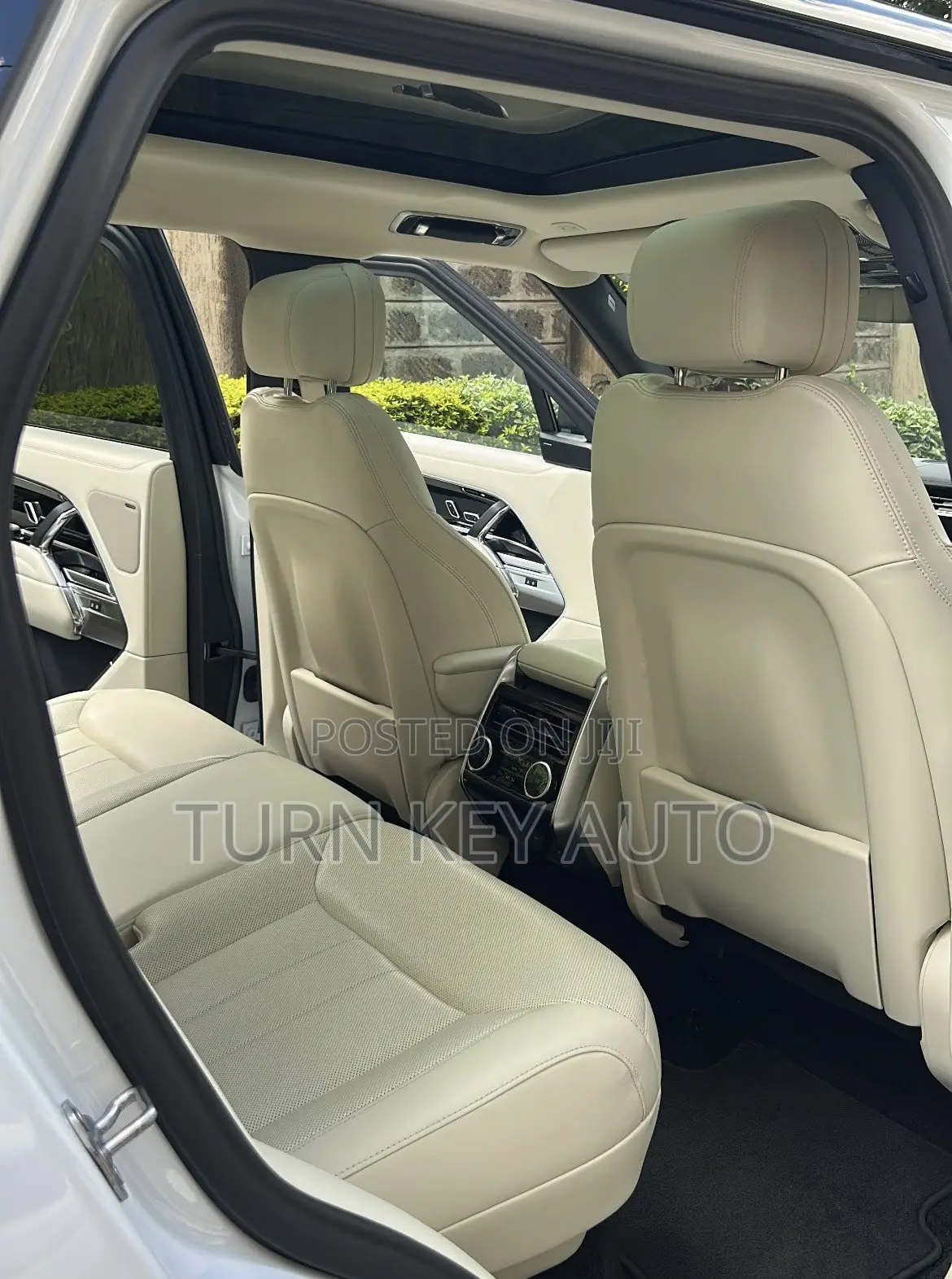 Land Rover Range Rover Vogue 2022 White