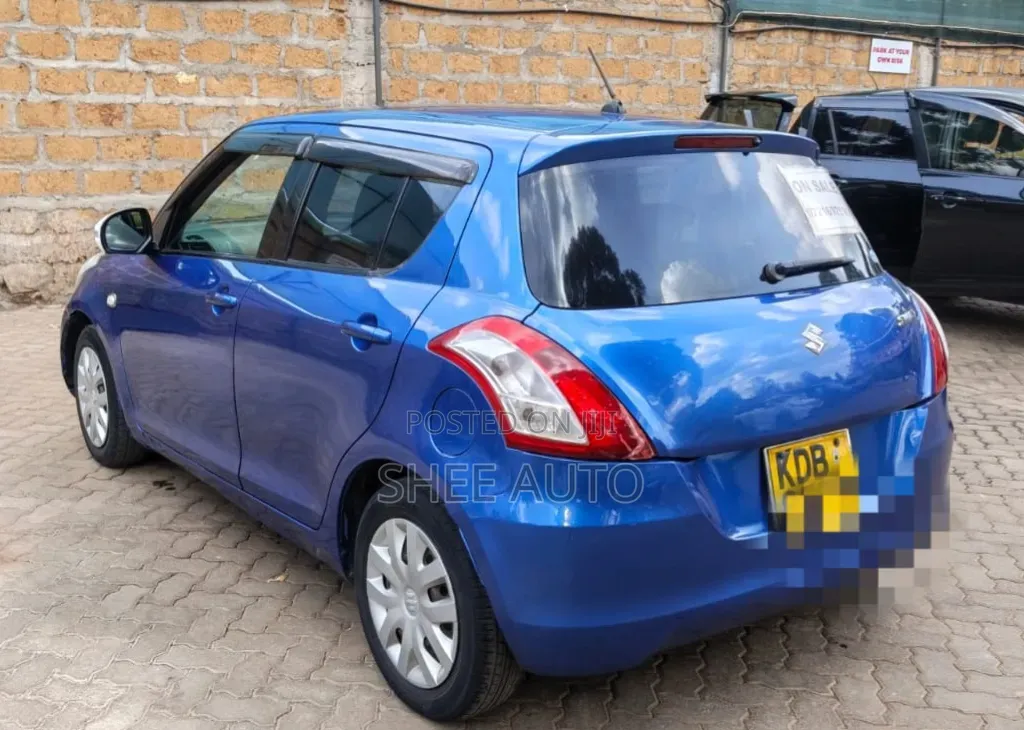 Suzuki Swift 2013 Blue
