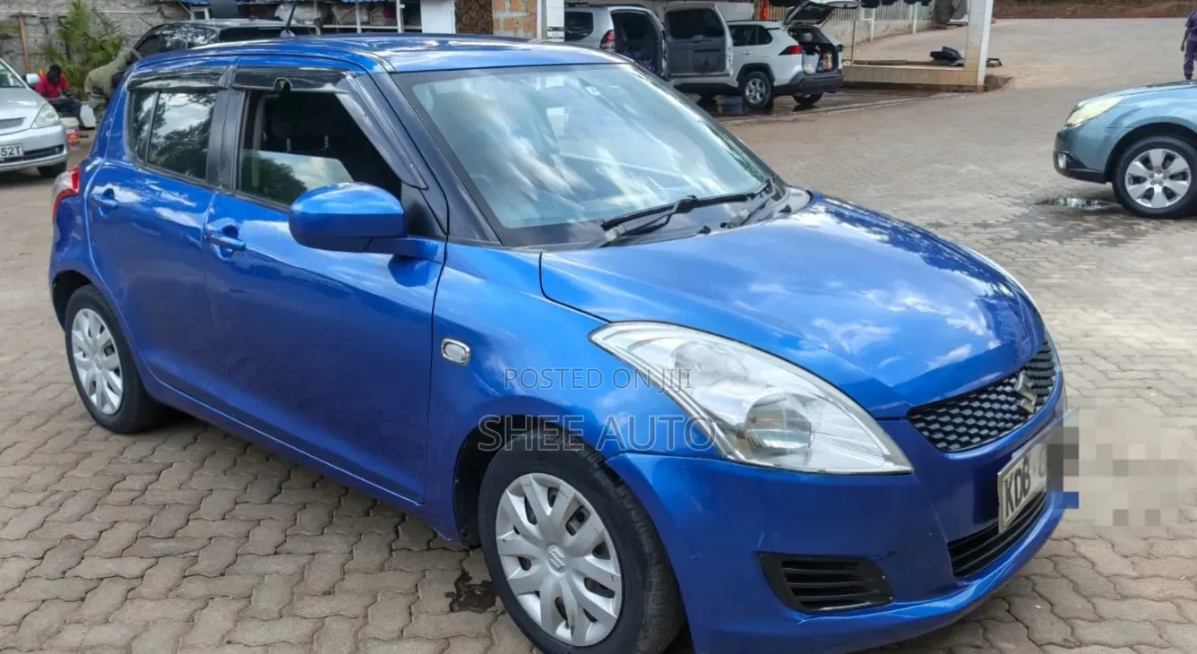 Suzuki Swift 2013 Blue