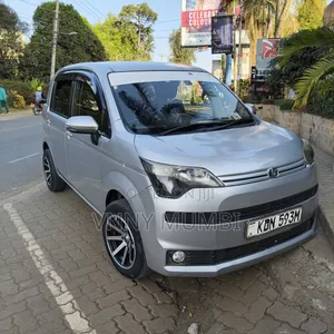Toyota Spade 1.5 2016 Silver