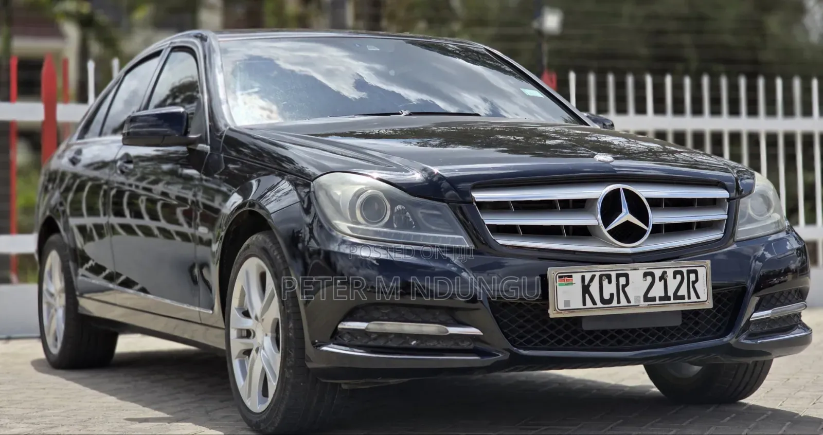 Mercedes-Benz E200 2011 Black