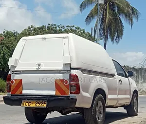 Toyota Hilux 2013 White