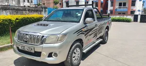 Toyota Hilux 2014 Gray