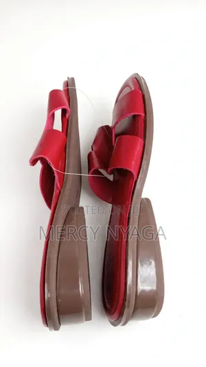 Red H Design Flat Sandal Size 37