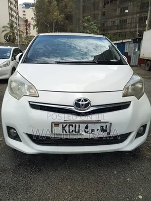 Toyota Ractis 1.3 FWD 2012 White