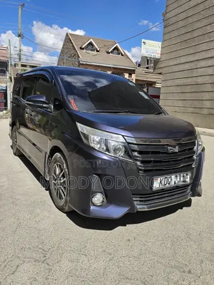 Toyota Noah 2.0 FWD (7 Seater) 2018