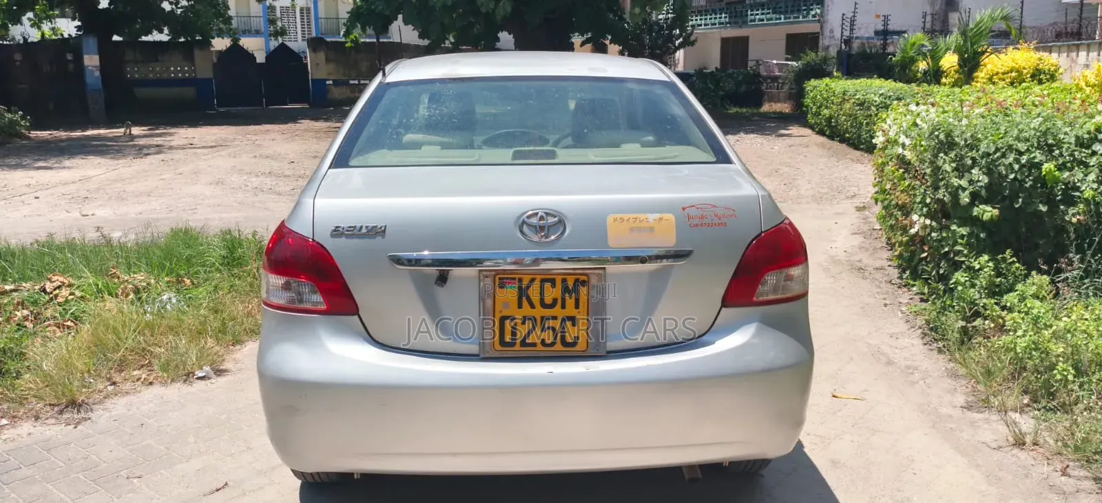 Toyota Belta 2010 Silver