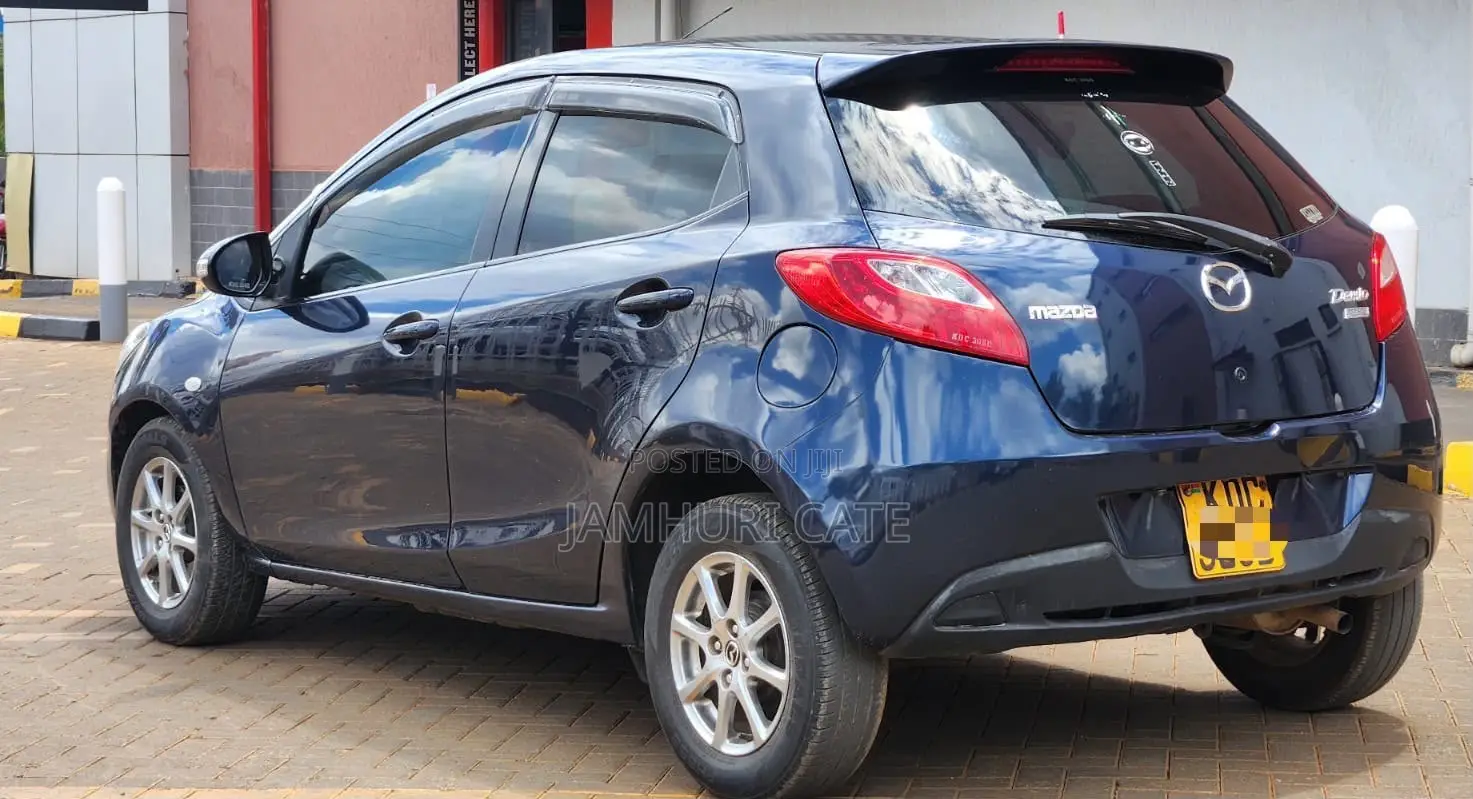 Mazda Demio 2013 Blue