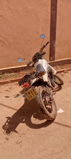 Yamaha DT125 1997 White