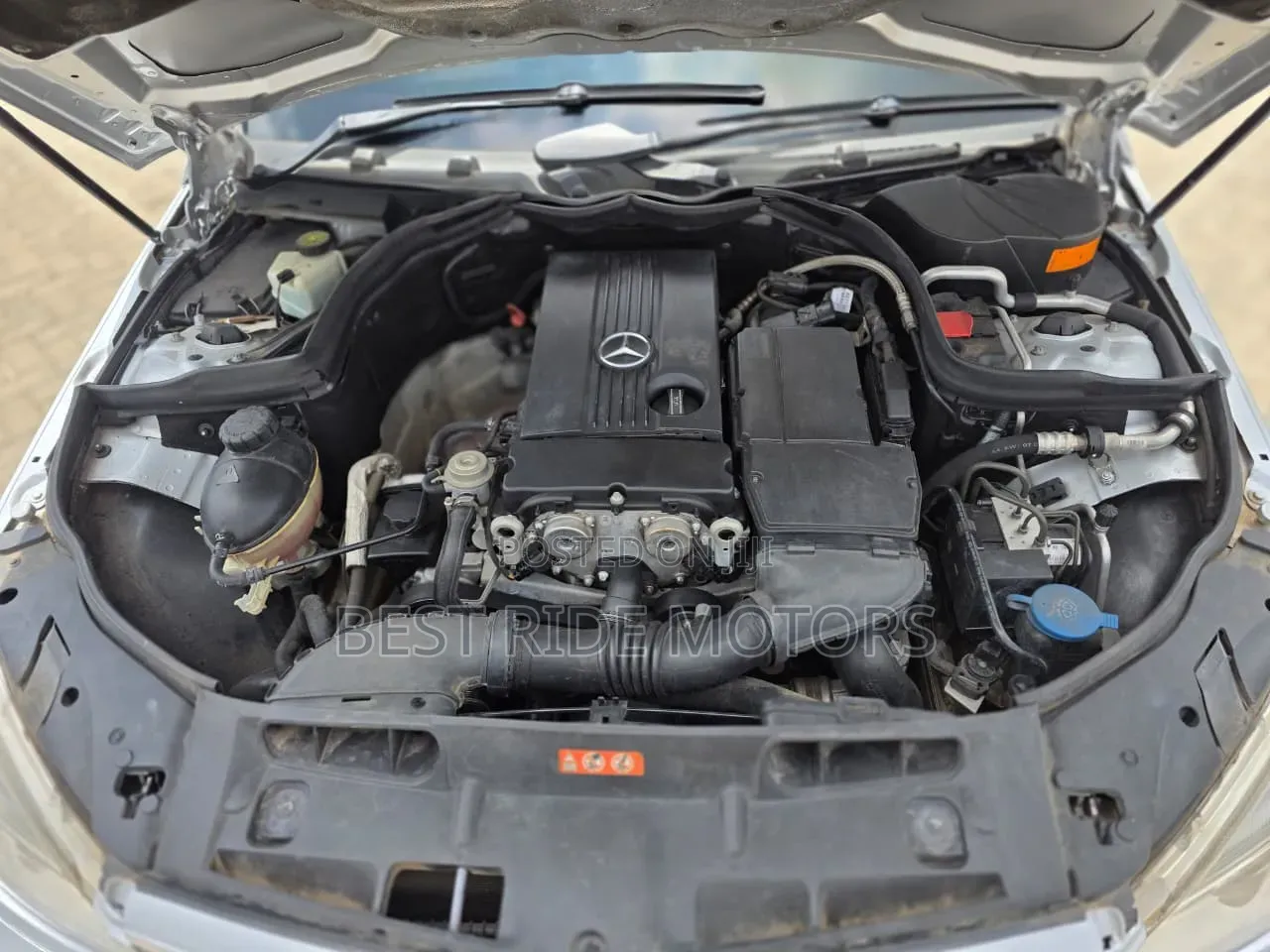 Mercedes-Benz C200 2011 Silver