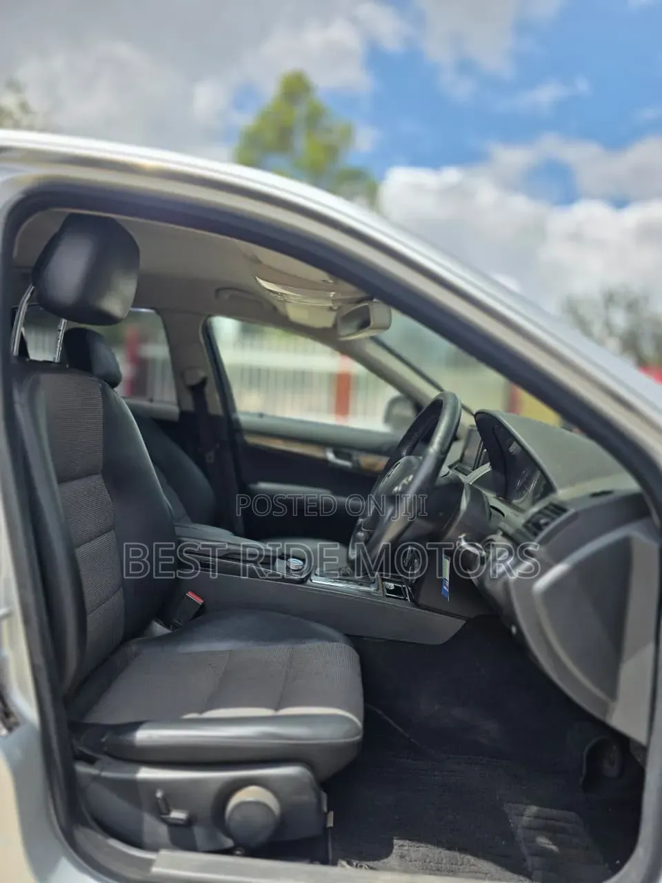 Mercedes-Benz C200 2011 Silver