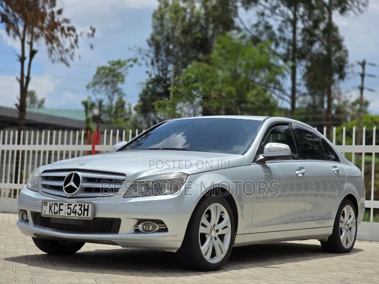 Mercedes-Benz C200 2011 Silver