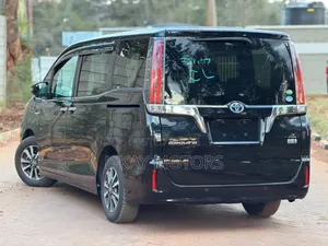 Toyota Esquire 2019 Black