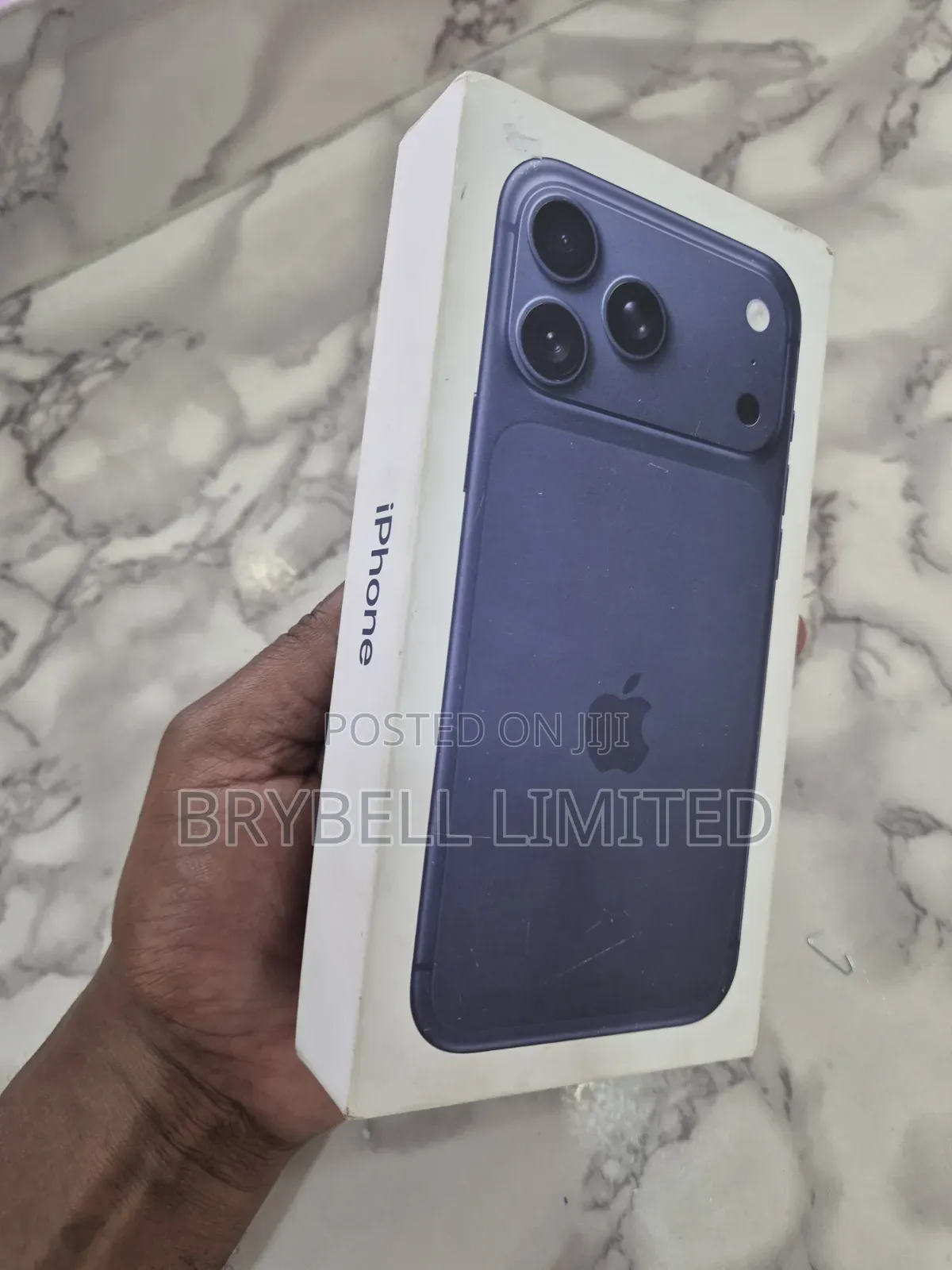 New Apple iPhone 17 Pro Max 256 GB Blue