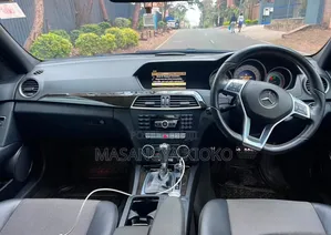 Mercedes-Benz C200 2013 Black