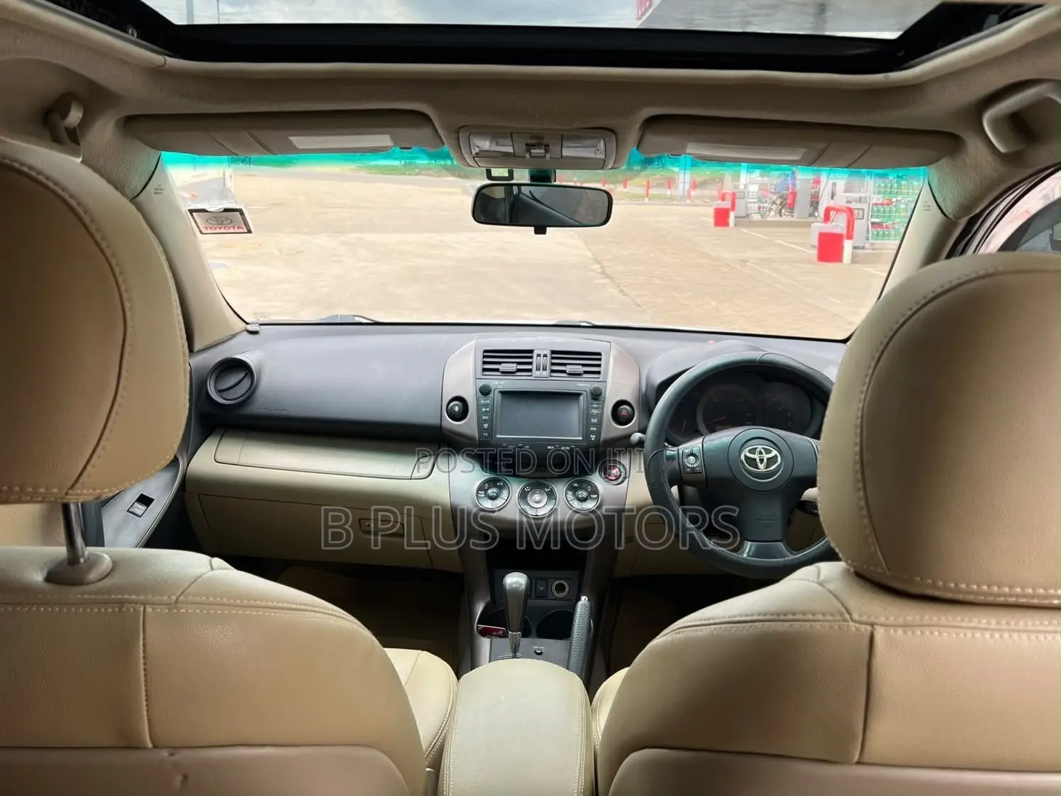 Toyota Vanguard 2010 Silver