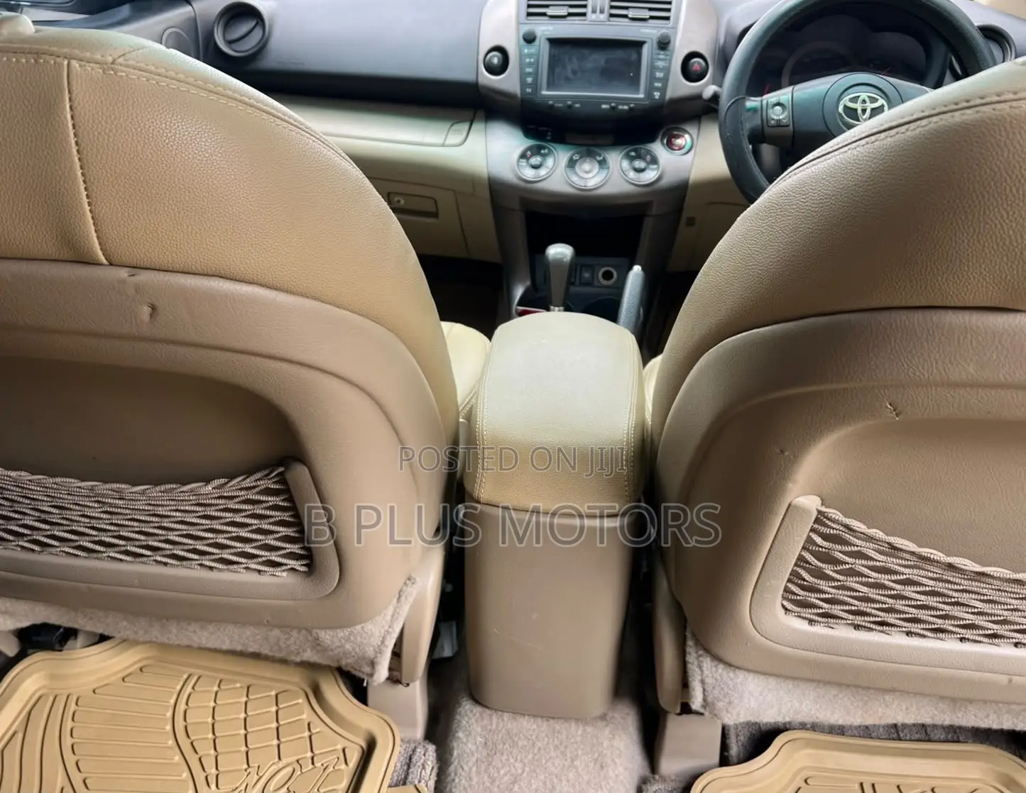 Toyota Vanguard 2010 Silver