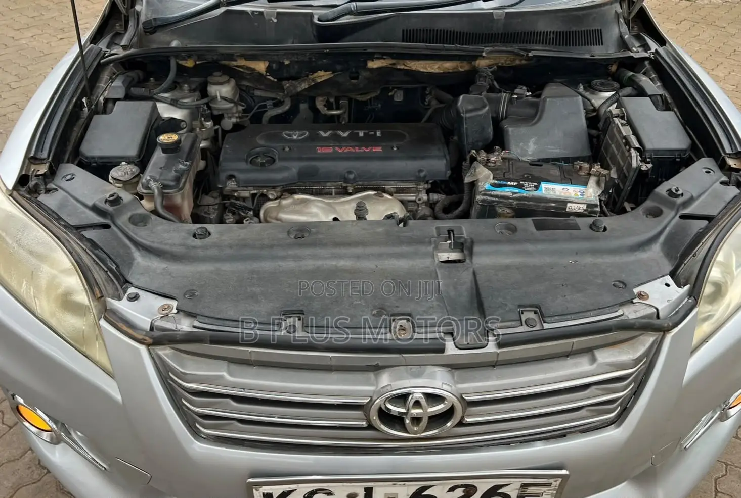 Toyota Vanguard 2010 Silver