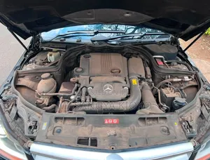 Mercedes-Benz C200 2013 Black