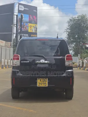 Toyota Spade 2014