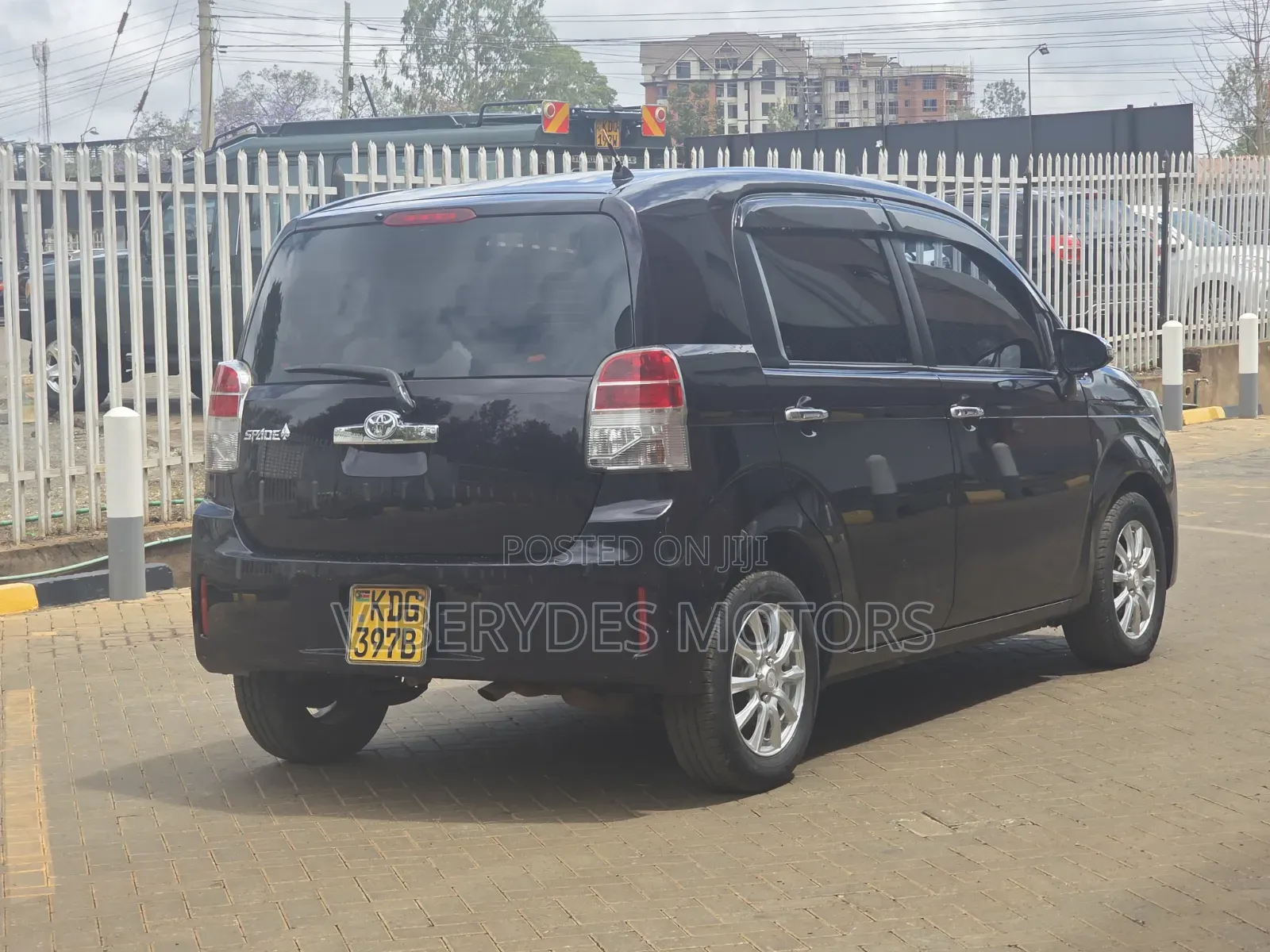 Toyota Spade 2014