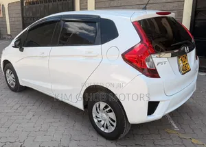 Honda Fit 2016 Pearl