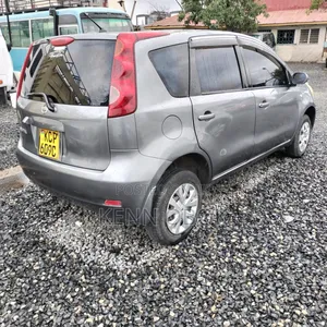 Nissan Note 1.6 Petrol 2010 Gray
