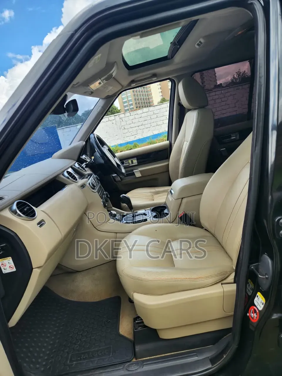 Land Rover Discovery 2010 Black