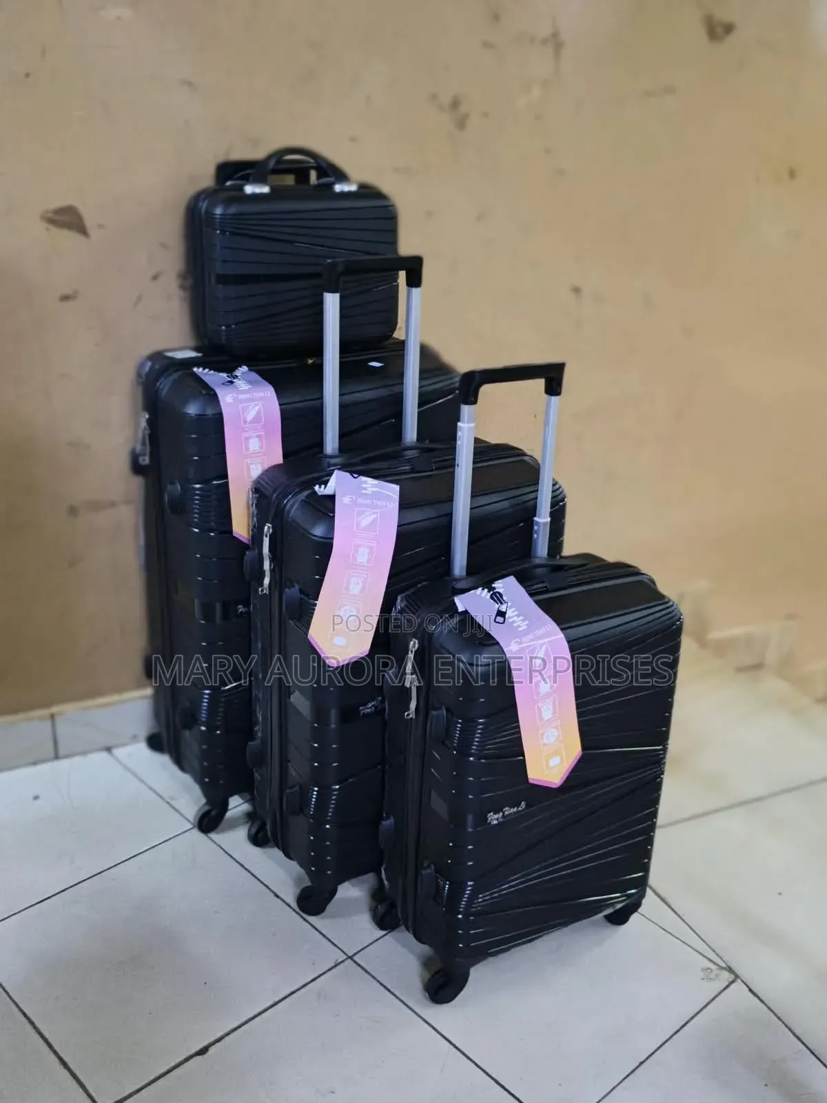 4 in 1 Luxurious Unbreakable Suitcase