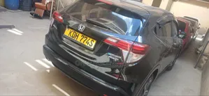 Honda Vezel 1.5 Hybrid 4WD 2015 Black