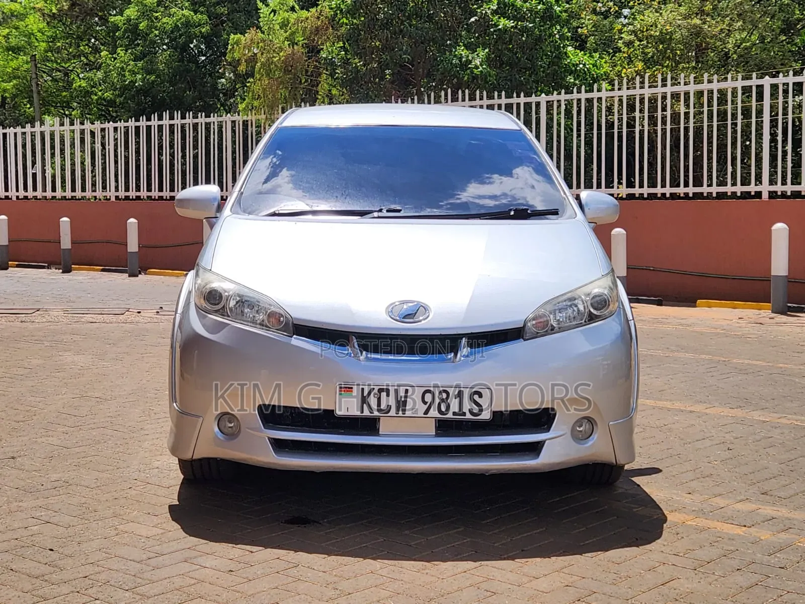 Toyota Wish 2012 Silver