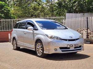 Toyota Wish 2012 Silver
