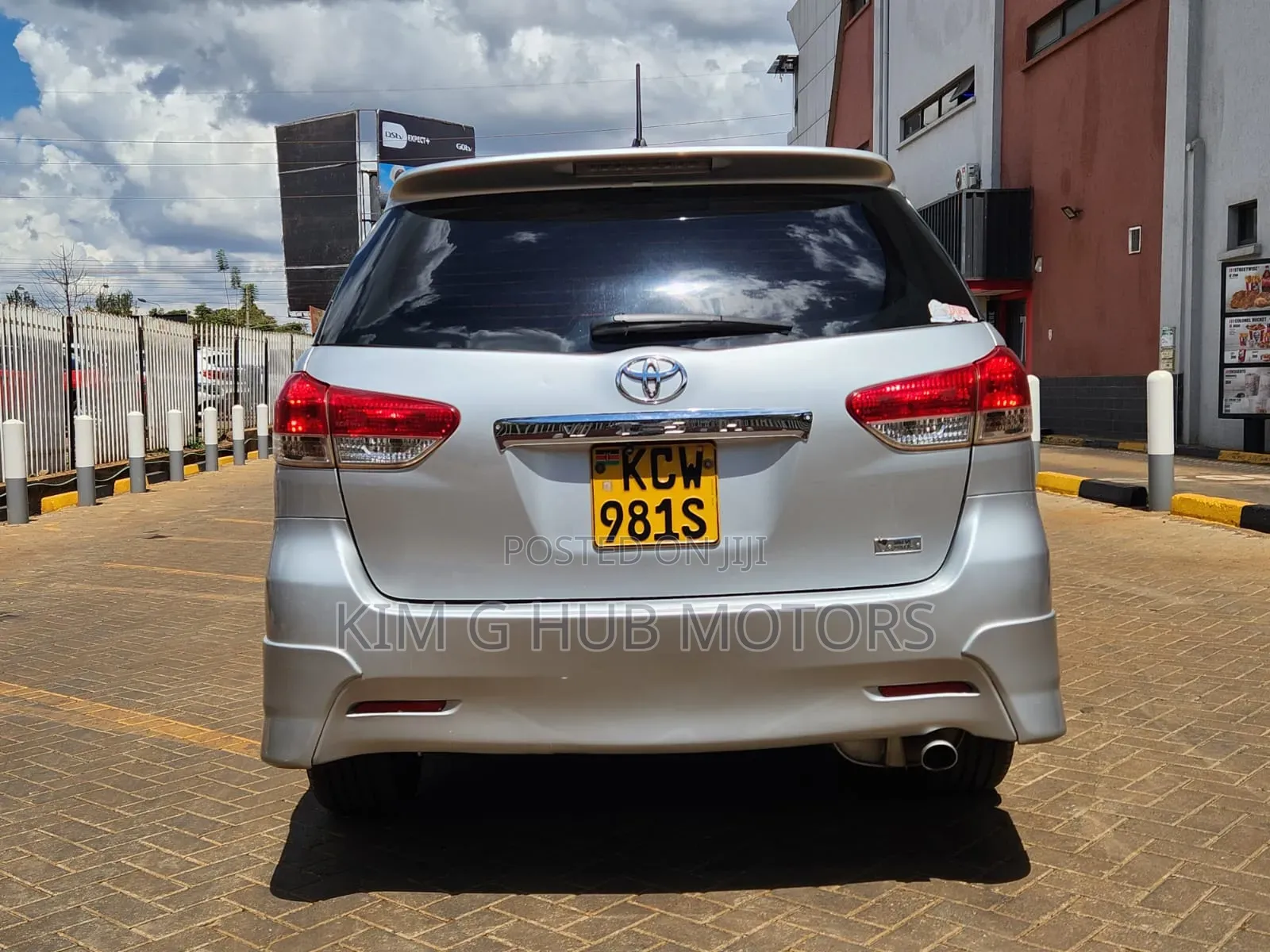 Toyota Wish 2012 Silver