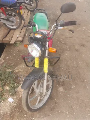 Honda CB 2025 Red